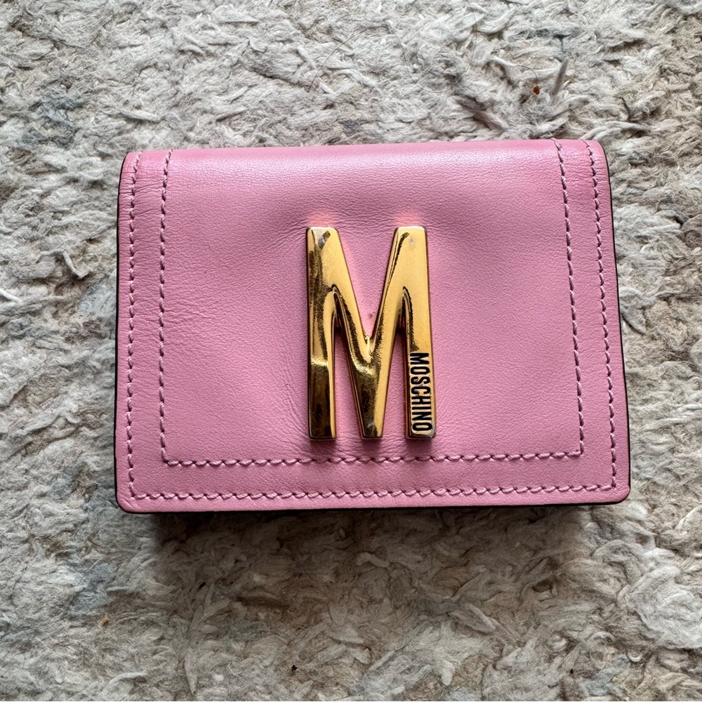 Moschino wallet Aunthentic